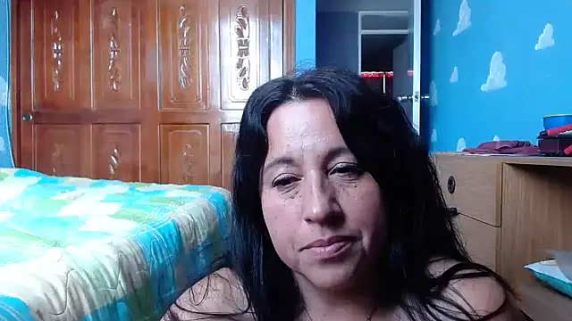 Snapshot of valeriapinter chatting on December 16, 2025, 5:06 pm valeriapinter online show from December 16, 2025, 5:06 pm