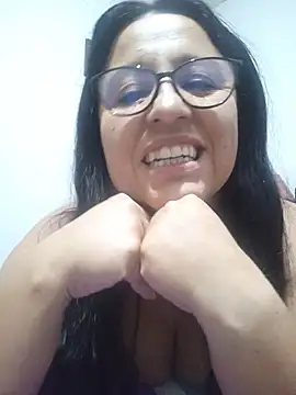 Snapshot of valeriapinter chatting on July 21, 2026, 1:23 pm valeriapinter online show from July 21, 2026, 1:23 pm
