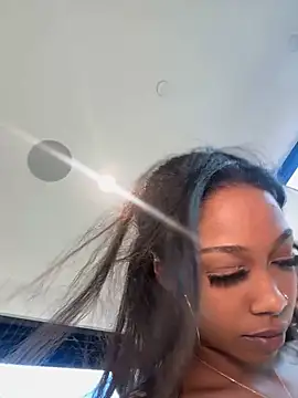 mismialove online show from February 26, 2026, 10:54 pm