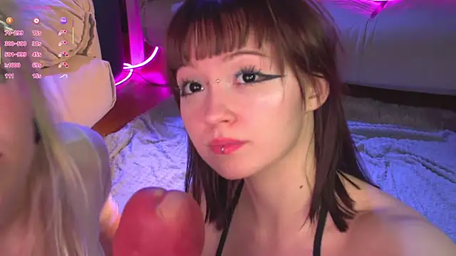 Snapshot of Wildneck chatting on February 3, 2026, 2:53 am Wildneck online show from February 3, 2026, 2:53 am