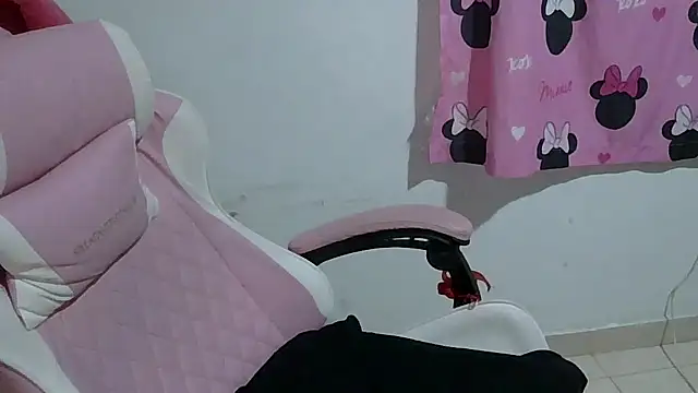 Snapshot of oso34hot chatting on February 19, 2026, 1:57 am oso34hot online show from February 19, 2026, 1:57 am