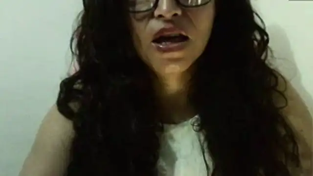 Snapshot of oso34hot chatting on November 24, 2025, 1:05 am oso34hot online show from November 24, 2025, 1:05 am