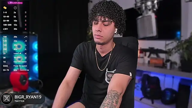 bigryann23 online show from December 22, 2024, 3:55 am